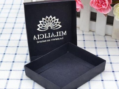 Logo personalised wedding souvenirs packing laser cut black present box