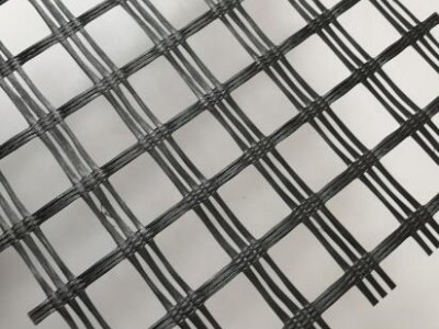 Asphalt fiberglass geogrid for roads